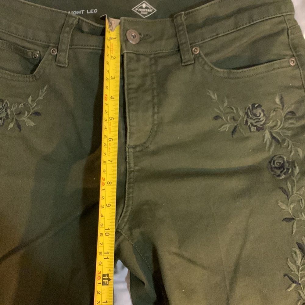 St Johns Bay Size 8 Straight Leg Ankle Cropped Dark Green - Picture 2 of 11